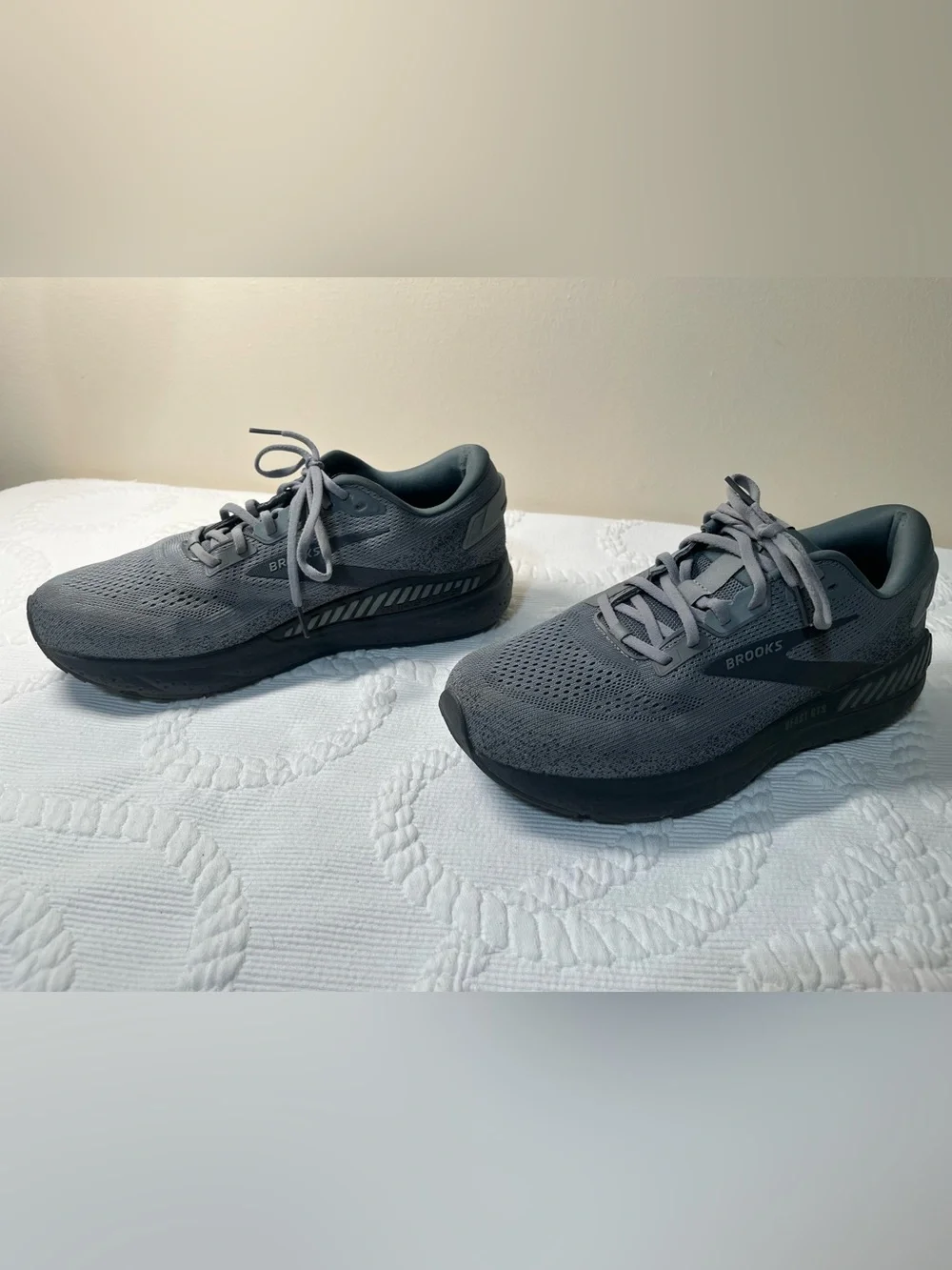 Brook Beast GTS 24 Wide Men’s 11.5 — Gray and Ebony - 1104252E069